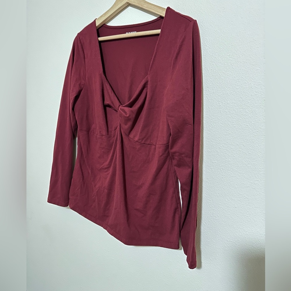♻️ Old Navy Maroon Long Sleeve Top - Picture 3 of 5
